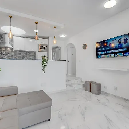 Апартаменти Cute In Valley Адехе