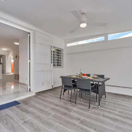 Cute In Valley Apartment *