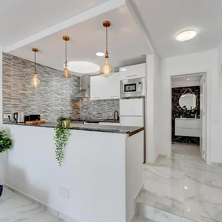 Cute In Valley Apartment *